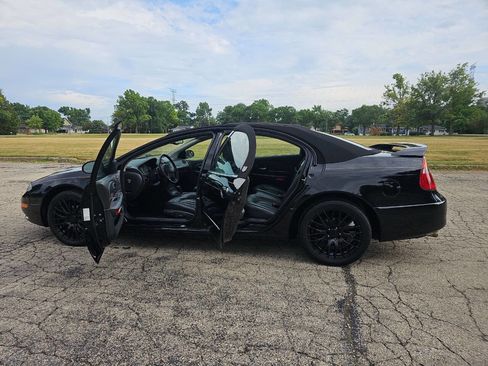 Used 2002 Chrysler 300M image 13