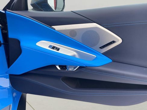 Used 2023 Chevrolet Corvette Stingray Premium Conv w/ Z51 Performance Package image 18