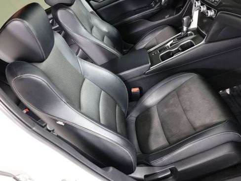 Used 2018 Honda Accord Sport image 30