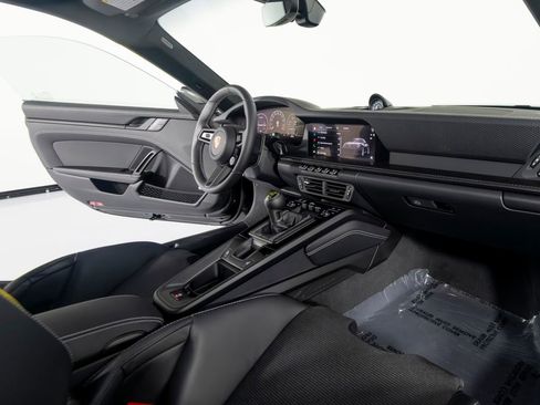 Certified 2026 Porsche 911 GT3 RWD image 36