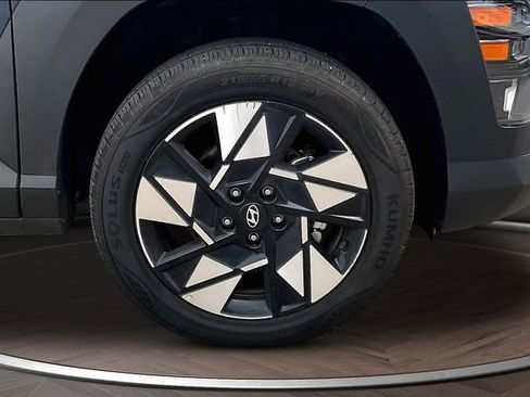 Used 2025 Hyundai Kona SEL AWD/4WD image 9