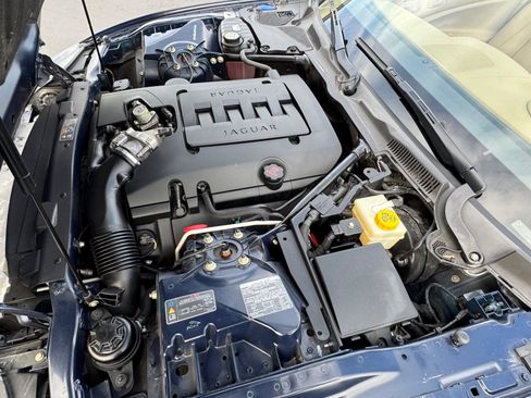 Used 2007 Jaguar XK Convertible RWD image 38