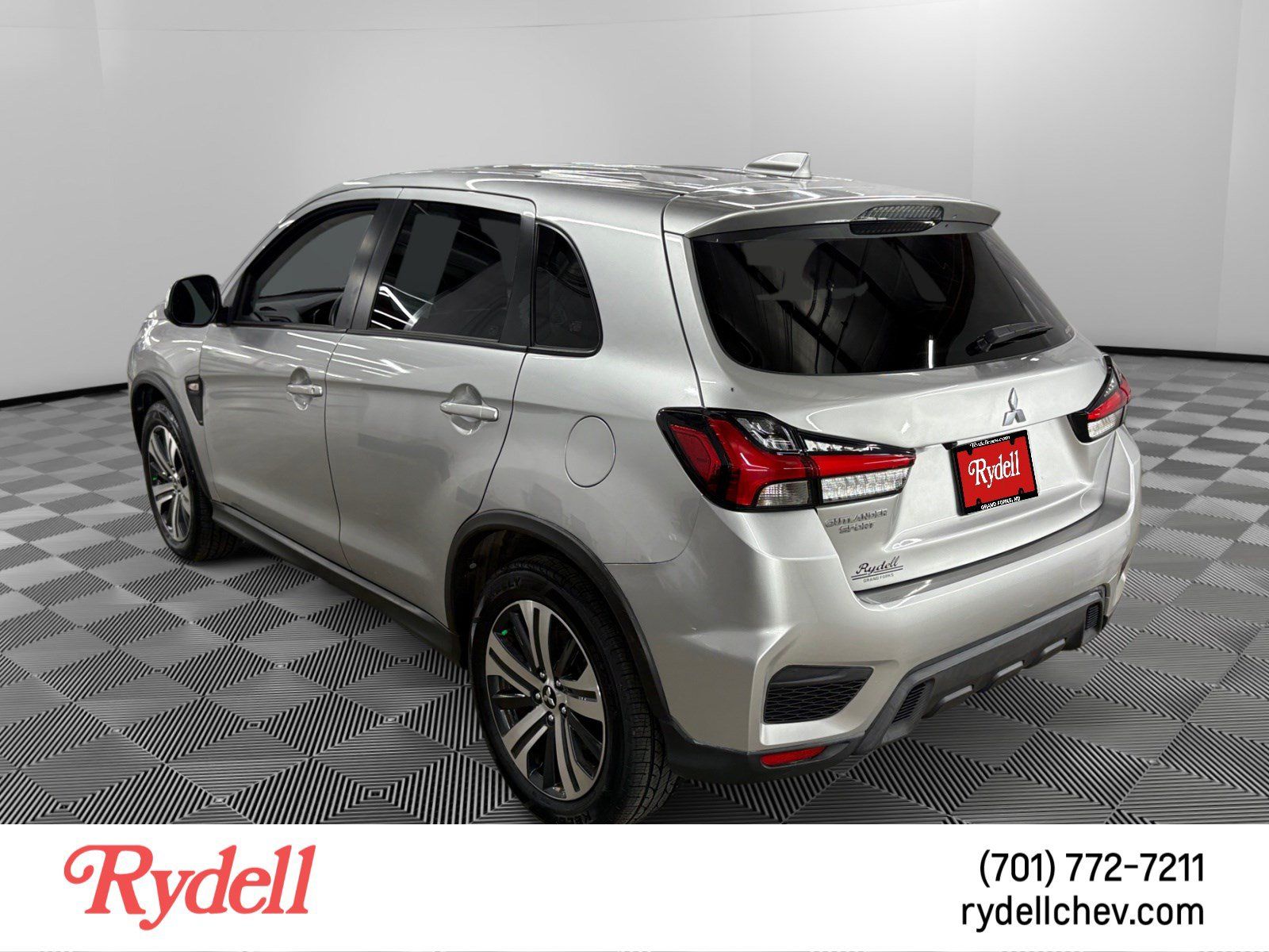 Used 2024 Mitsubishi Outlander Sport ES AWD/4WD image 3