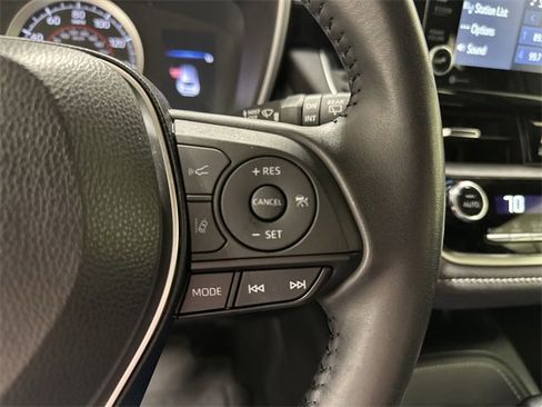 Used 2022 Toyota Corolla SE image 36