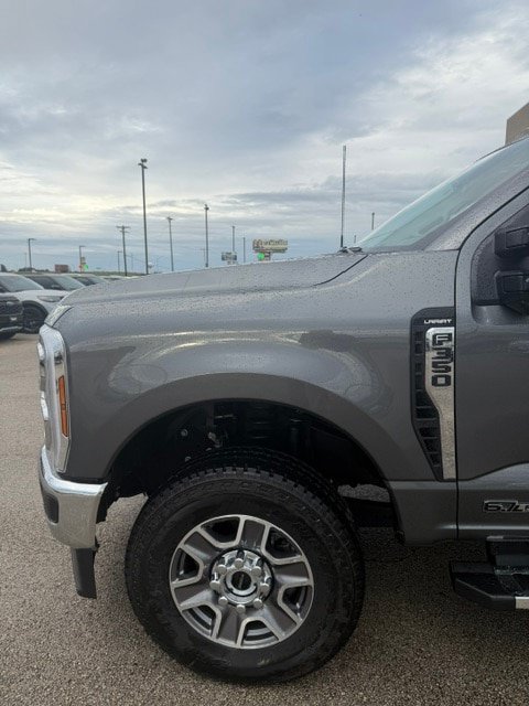 New 2026 Ford F350 4x4 Crew Cab Super Duty image 5