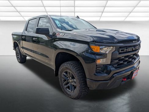 New 2026 Chevrolet Silverado 1500 Custom Trail Boss AWD/4WD image 1