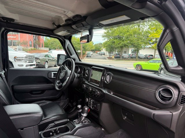 Used 2023 Jeep Wrangler Unlimited Sahara AWD/4WD image 30