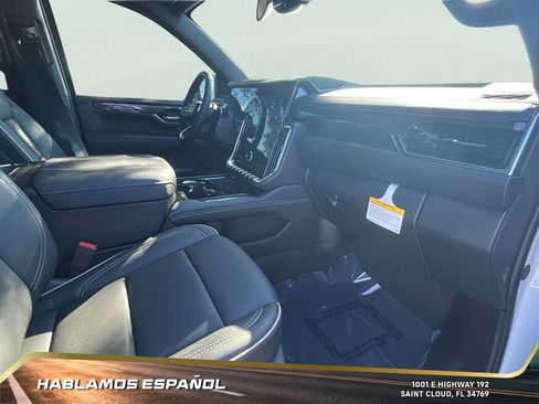 New 2026 GMC Yukon XL Elevation image 29