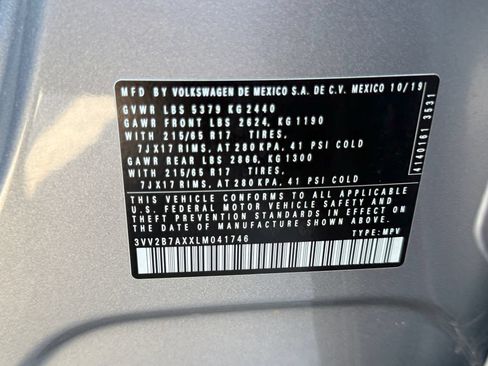 Used 2020 Volkswagen Tiguan SE w/ 3rd Row Seat Package AWD/4WD image 28