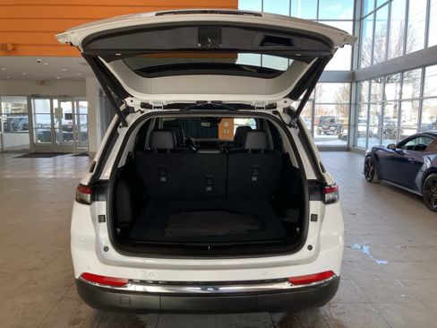 Used 2023 Jeep Grand Cherokee Limited image 29