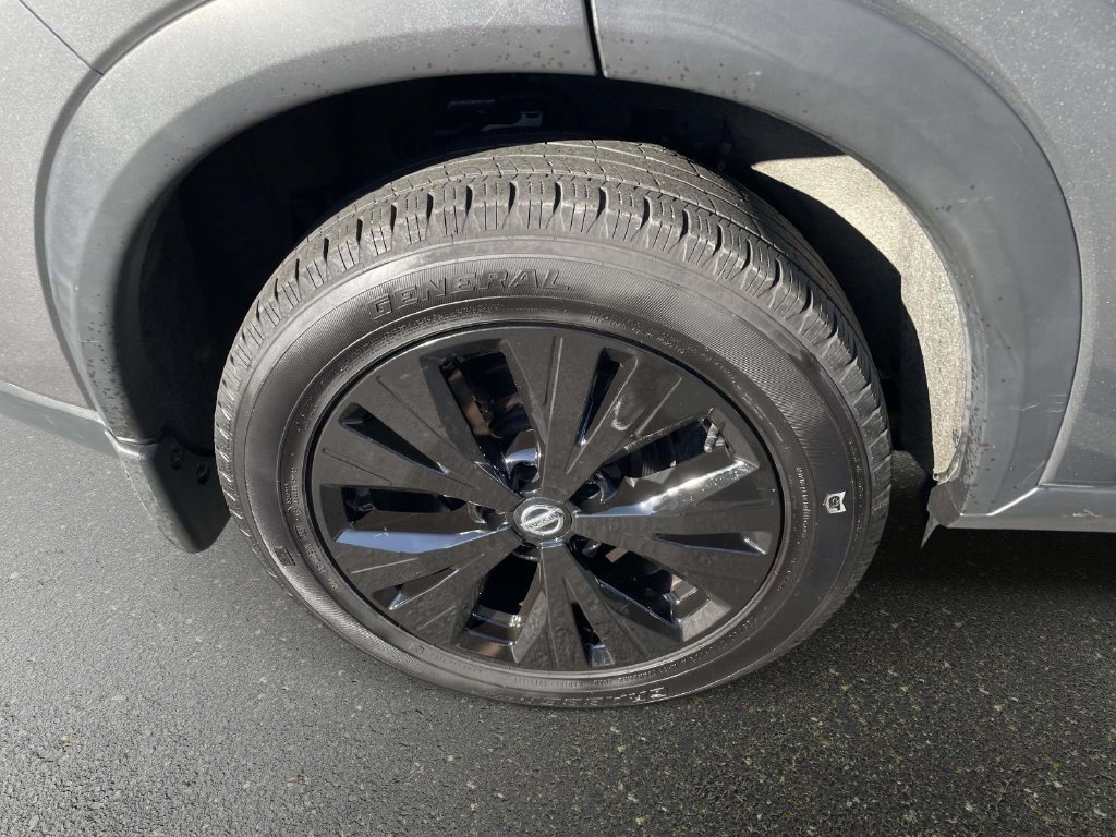 Used 2021 Nissan Rogue SV AWD/4WD image 9