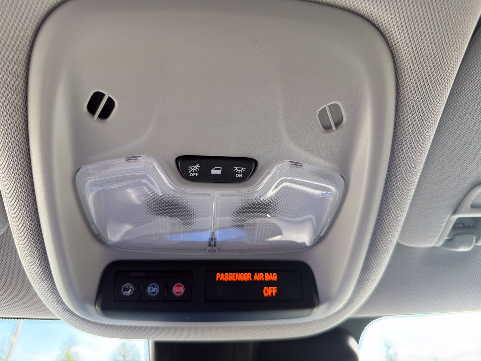Used 2024 Chevrolet TrailBlazer LT w/ Driver Confidence Package FWD image 27