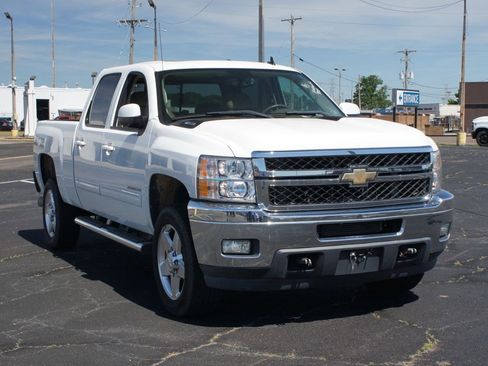 Used 2011 Chevrolet Silverado 2500 LTZ w/ LTZ Plus Package AWD/4WD image 17