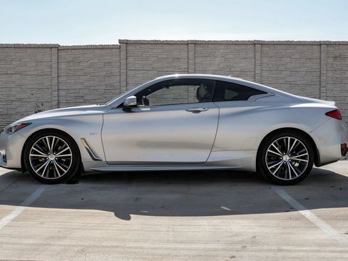 Used 2017 INFINITI Q60 3.0t w/ Cargo Package RWD image 15