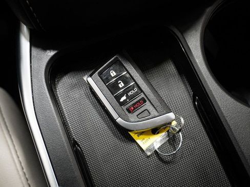 Used 2025 Acura RDX SH-AWD image 23