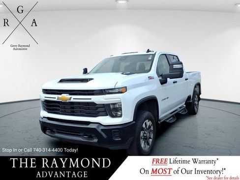 Used 2024 Chevrolet Silverado 2500 Custom w/ Custom Value Package AWD/4WD image 3