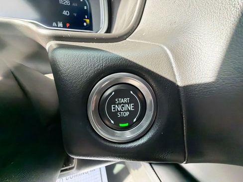 Used 2023 Chevrolet Suburban Premier image 17