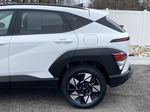 Used 2024 Hyundai Kona SEL image 4