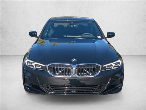 Used 2025 BMW 330i Sedan w/ Premium Package RWD image 2