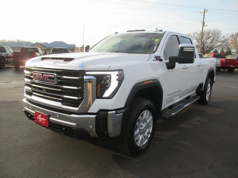 Certified 2024 GMC Sierra 2500 SLT w/ SLT Premium Package image 10