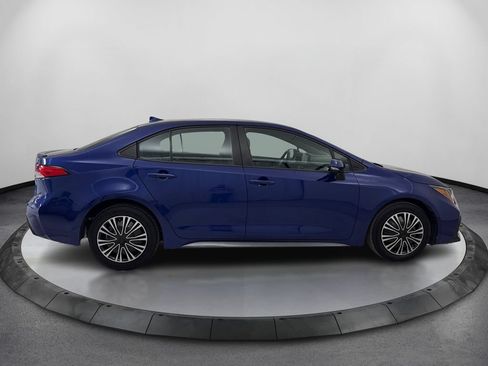 Used 2022 Toyota Corolla SE FWD image 4