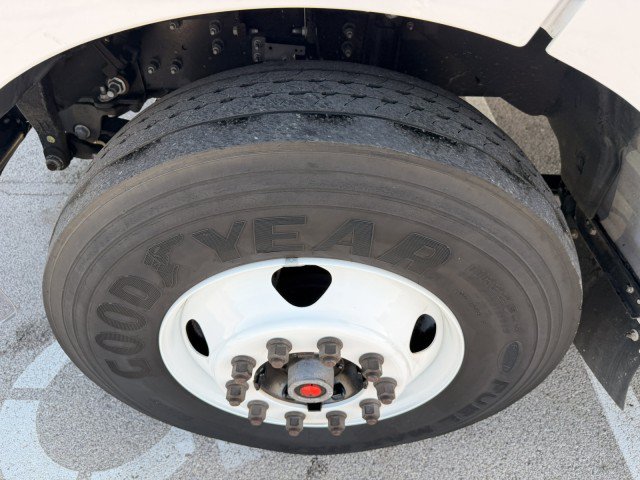 Used 2023 Ford F650 2WD Regular Cab Super Duty image 21