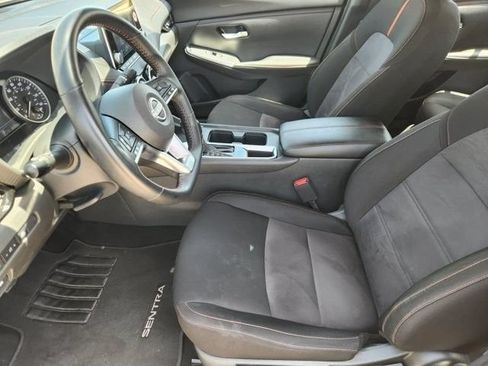 Used 2025 Nissan Sentra SR FWD image 12