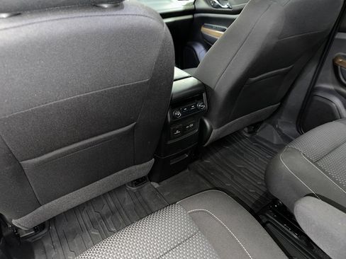 Used 2021 GMC Acadia SLE w/ Driver Convenience Package image 21