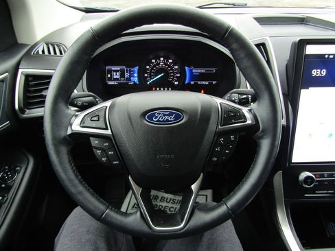 Used 2024 Ford Edge SEL w/ Convenience Package image 21
