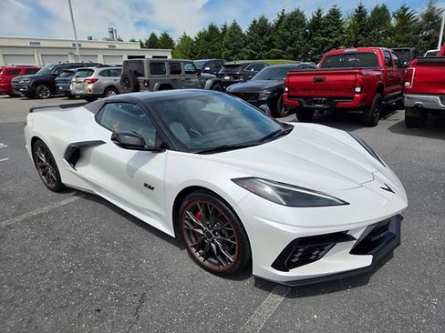 Used 2023 Chevrolet Corvette Stingray Premium Conv w/ Z51 Performance Package RWD image 19