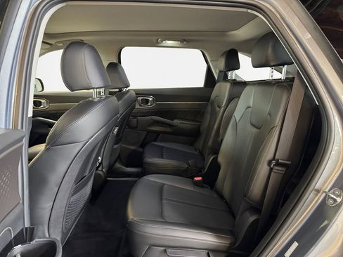 Certified 2023 Kia Sorento SX AWD/4WD image 24
