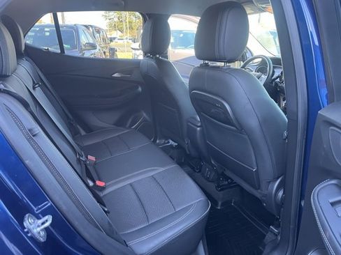 Used 2022 Buick Encore GX Essence w/ Safety Package II image 12