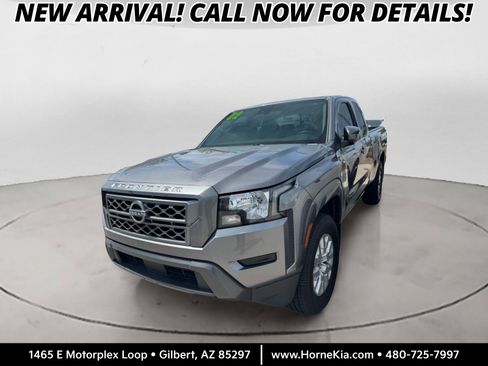 Used 2022 Nissan Frontier SV AWD/4WD image 1