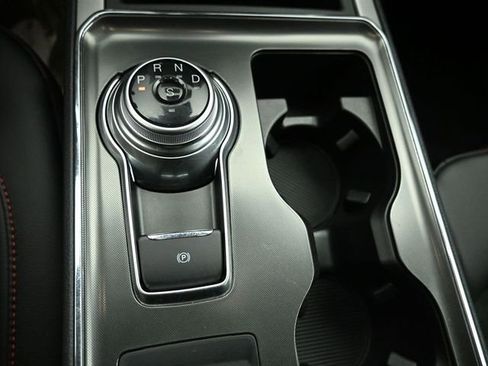 Used 2023 Ford Edge ST-Line w/ Class II Trailer Tow Package image 18