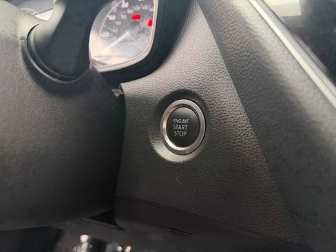 Certified 2025 Toyota Corolla SE image 17