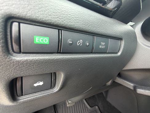Used 2024 Nissan Sentra SR FWD image 20