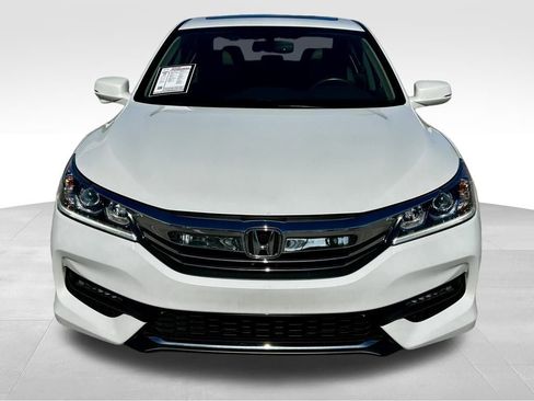 Used 2017 Honda Accord EX-L image 2