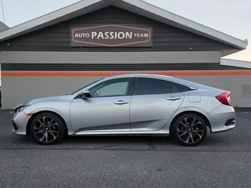 Used 2020 Honda Civic Sport image 2
