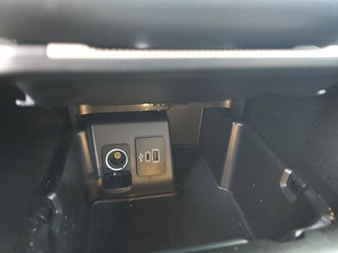 Used 2025 Ford Explorer Active w/ Active Comfort Package image 30