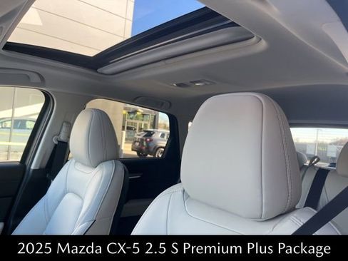 New 2025 MAZDA CX-5 AWD 2.5 S w/ Premium Plus Pkg image 31