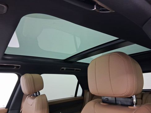 New 2026 Land Rover Range Rover Sport SE image 13