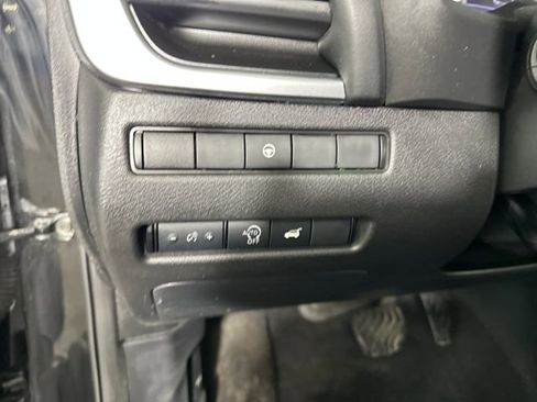 Used 2023 Nissan Rogue SV w/ SV Premium B Package image 19