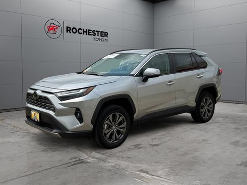 Certified 2025 Toyota RAV4 Limited w/ Advanced Technology Package AWD/4WD image 7