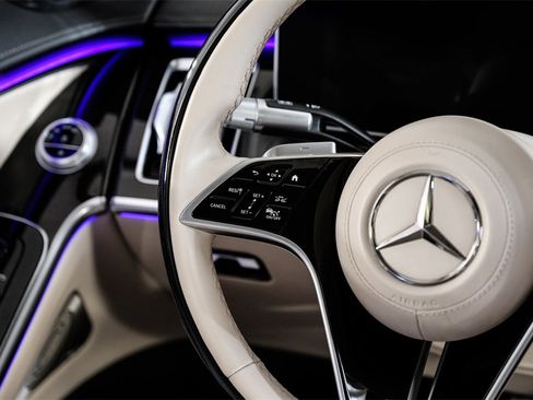 Used 2023 Mercedes-Benz S 500 S 500 image 16