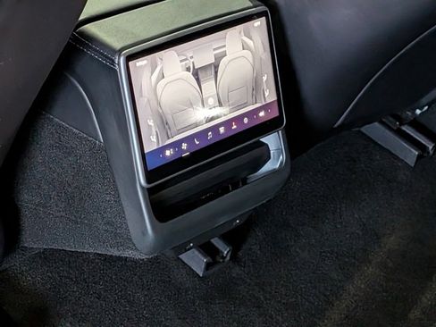 Used 2024 Tesla Model 3 Long Range image 17