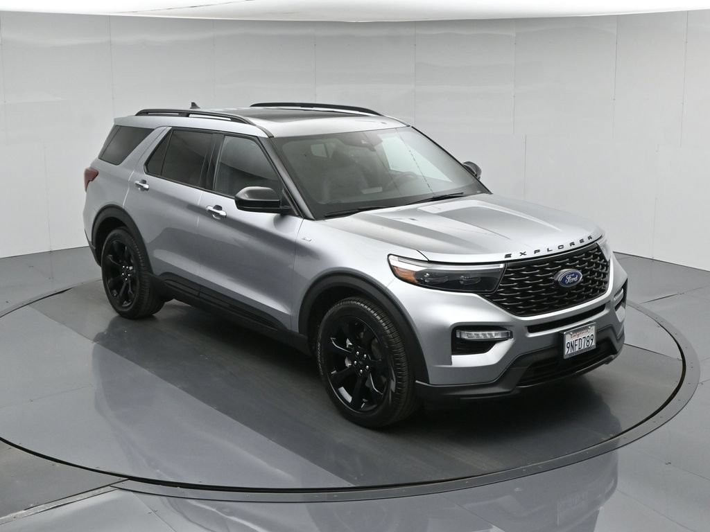 Used 2024 Ford Explorer ST-Line w/ Class IV Trailer Tow Package RWD image 46
