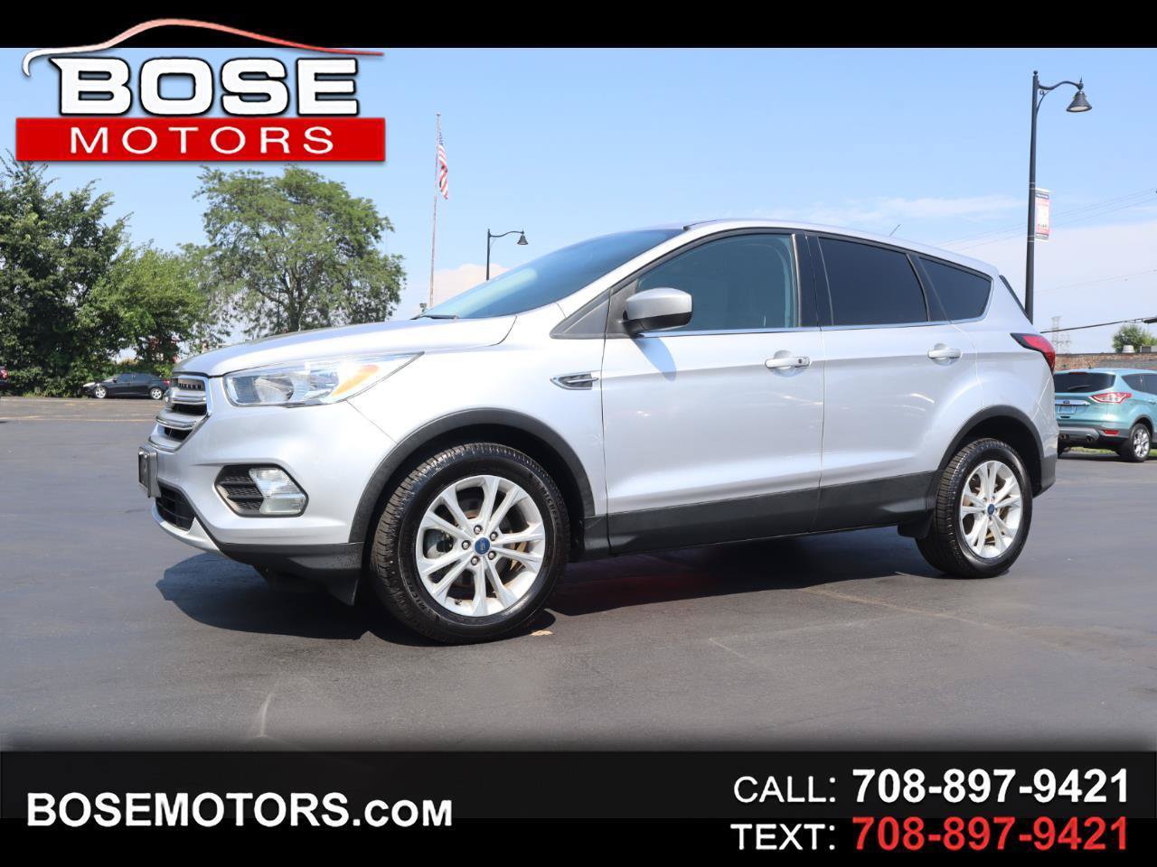 Used 2019 Ford Escape SE FWD image 1