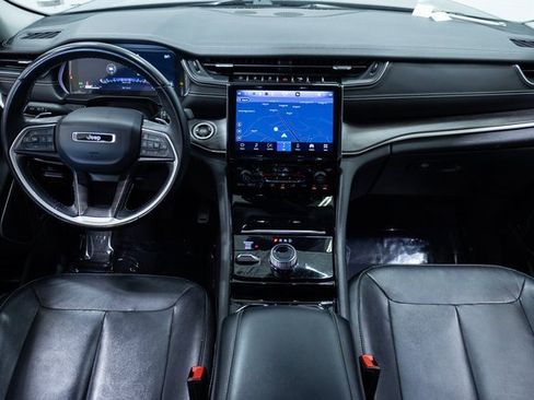 Used 2022 Jeep Grand Cherokee L Limited image 19