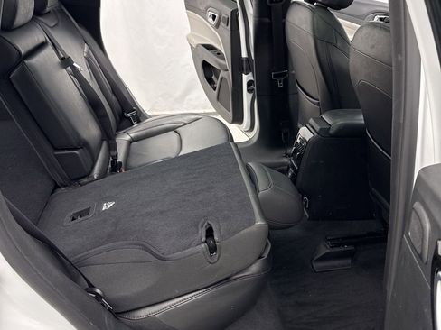 Used 2023 Jeep Compass Limited w/ Sun and Sound Group image 39