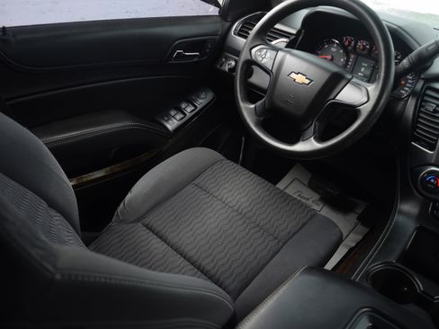 Used 2017 Chevrolet Tahoe 4WD image 2